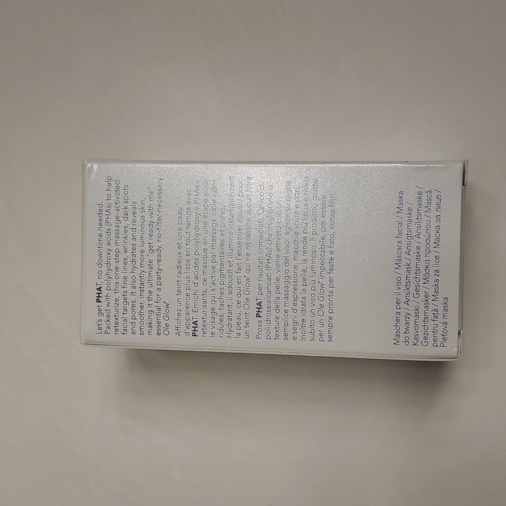 Ole Henriksen PHAT Glow Facial - Picture 2 of 3